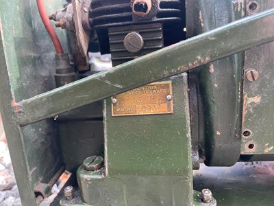 Lot 583 - 1945 ARMY LIGHTWEIGHT CHARGING UNIT