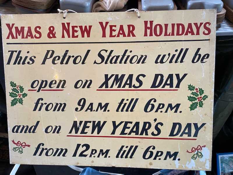 Lot 46 - XMAS & NEW YEAR GARAGE OPENING HOURS