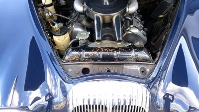 Lot 242 - 1966 DAIMLER V8 250