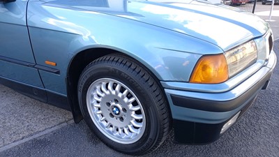 Lot 473 - 1998 BMW 328i