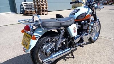 Lot 515 - 2009 TRIUMPH T100 BONNEVILLE