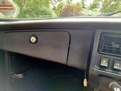 Lot 5 - 1980 MG B GT