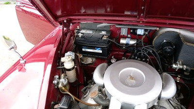 Lot 567 - 1965 DAIMLER V8 250