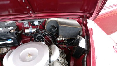 Lot 567 - 1965 DAIMLER V8 250