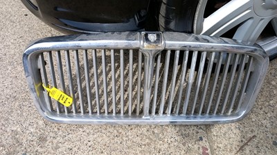 Lot 569 - DAIMLER GRILLE