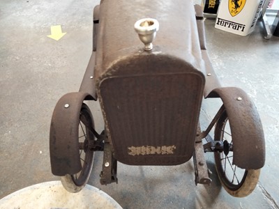 Lot 583 - OLD FASHIONED CHILDS PEDAL CAR