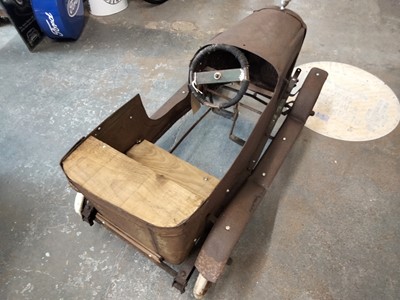 Lot 583 - OLD FASHIONED CHILDS PEDAL CAR