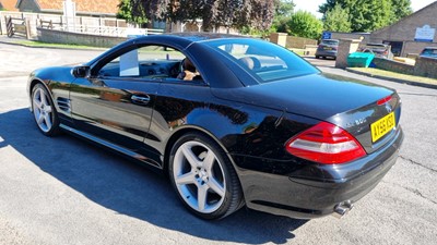 Lot 398 - 2006 MERCEDES SL500 AUTO