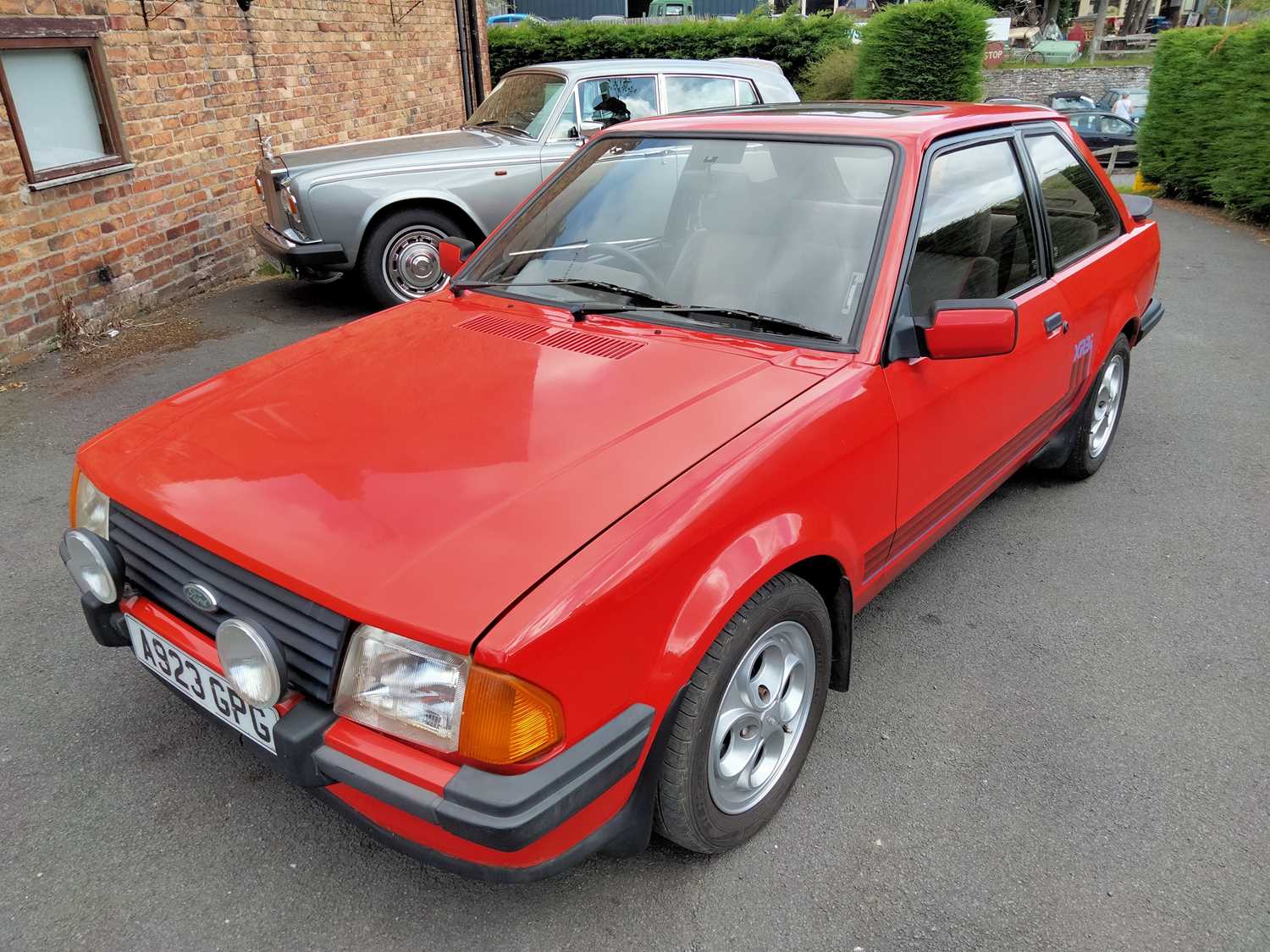 Lot 325 - 1984 FORD ESCORT XR3i