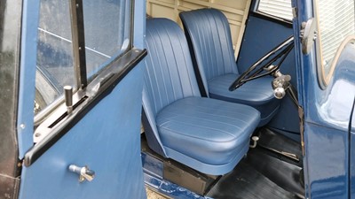 Lot 548 - 1936 MORRIS 8 VAN