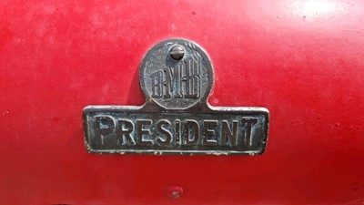 Lot 554 - PRESIDENT TRACTOR