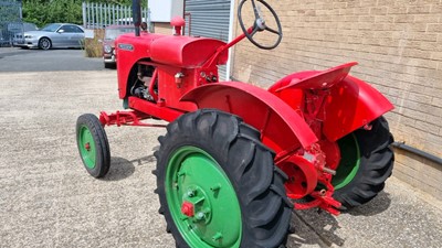 Lot 554 - PRESIDENT TRACTOR