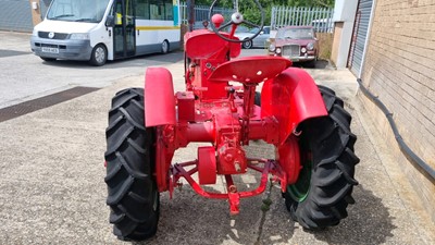 Lot 554 - PRESIDENT TRACTOR