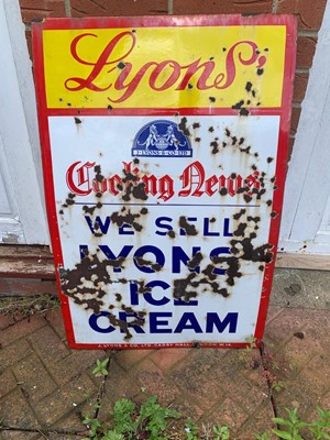 Lot 509 - LYONS ICE CREAM SIGN