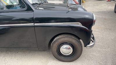 Lot 589 - 1955 STANDARD EIGHT