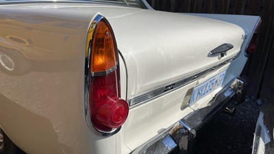 Lot 551 - FORD ZEPHYR