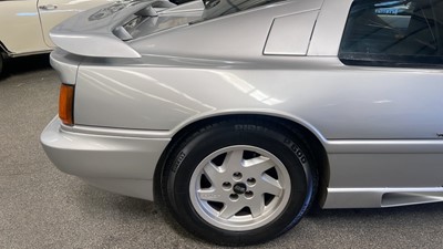 Lot 573 - 1988 LOTUS ESPRIT TURBO