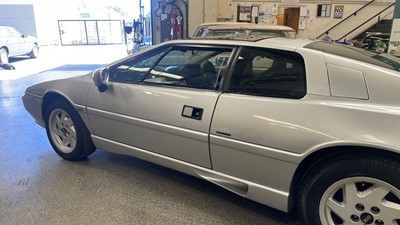 Lot 573 - 1988 LOTUS ESPRIT TURBO