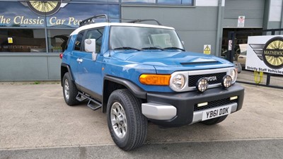 Lot 600 - 2012 TOYOTA FJ CRUISER