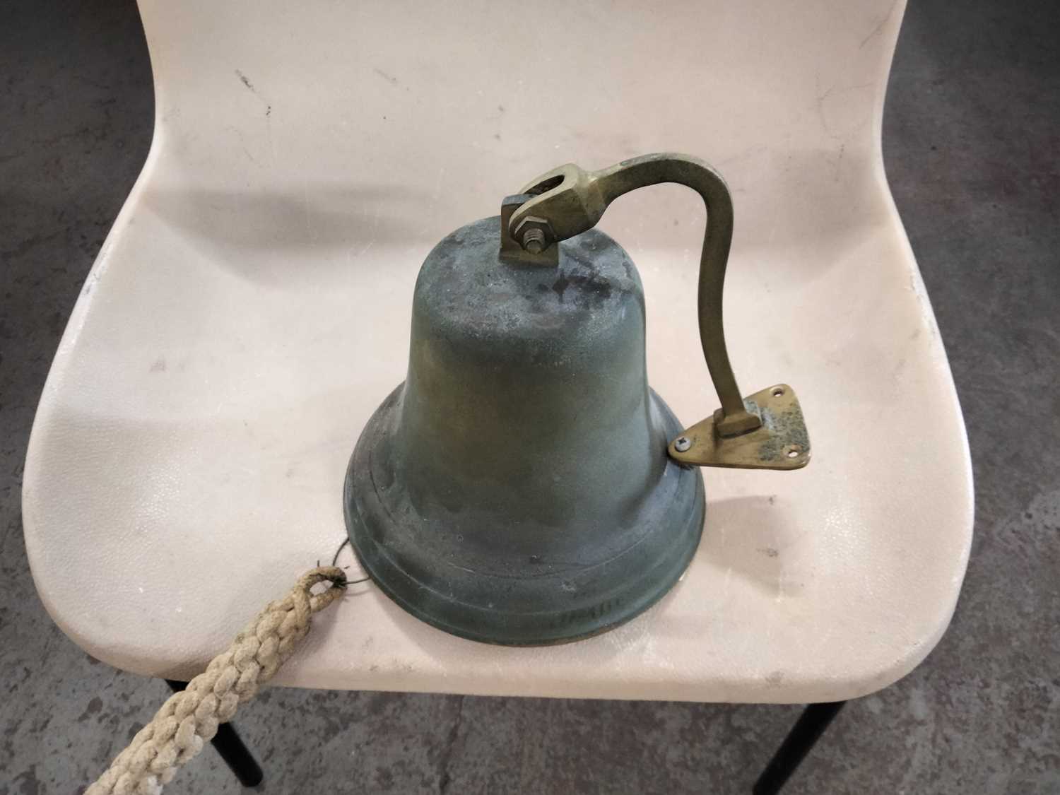 Lot 610 - OLD BELL