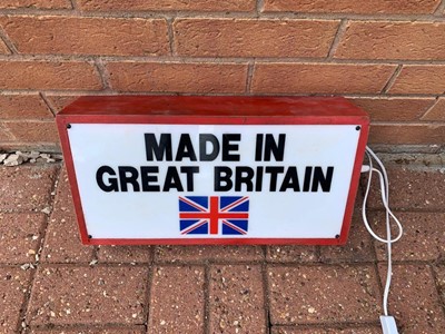 Lot 186 - MADE IN GREAT BRITAIN ILLUMINATED SIGN