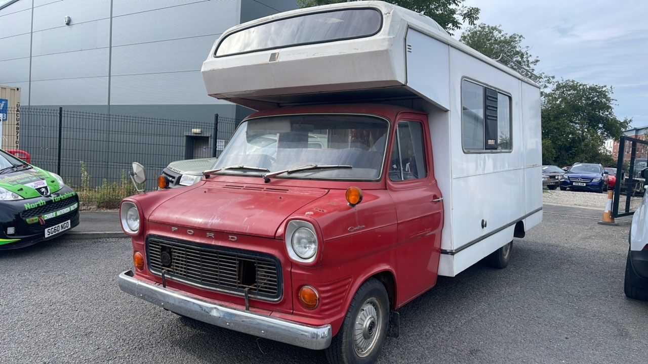 Lot 263 - 1976 FORD TRANSIT CAMPER