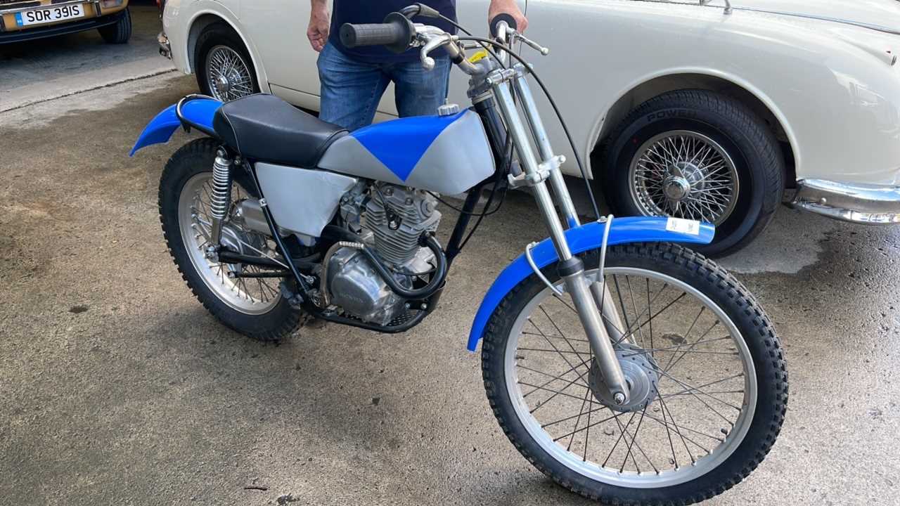 Lot 25 - 1976 HONDA TL125