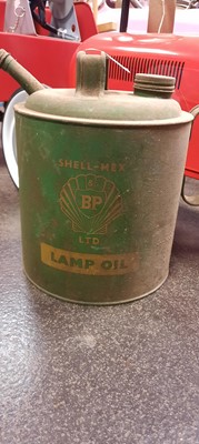 Lot 566 - LAMP OIL CAN