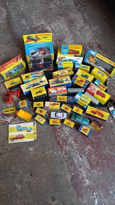 Lot 571 - COLLECTION OF MATCHBOX, CORGI & DINKY TOY CARS