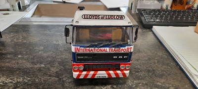 Lot 155 - LLOYDS DAF LORRY MODEL 1/24 SCALE