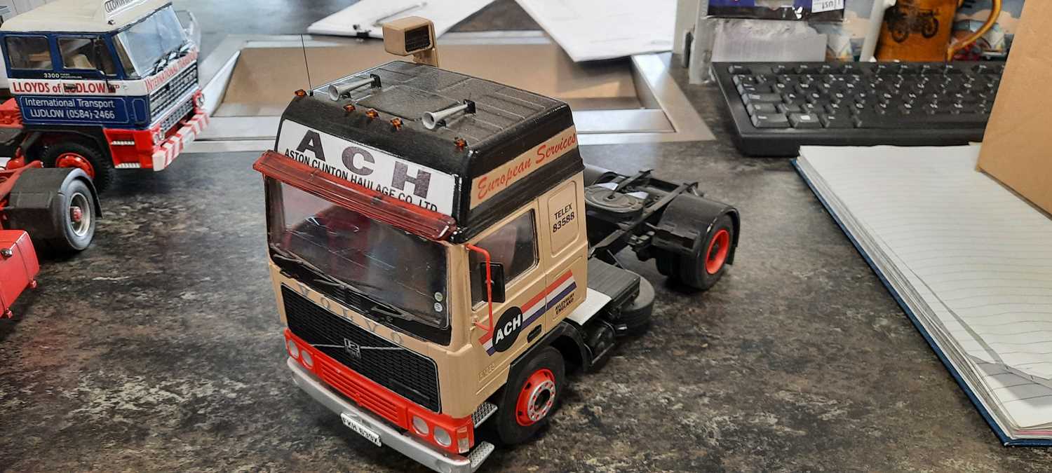 Lot 157 - ACH VOLVO F10 LORRY 1/24 SCALE
