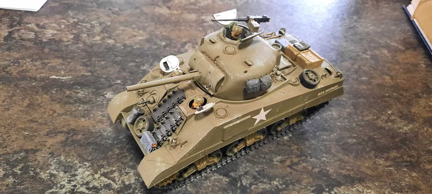 Lot 159 - SHERMAN TANK MODEL 1/24 SCALE