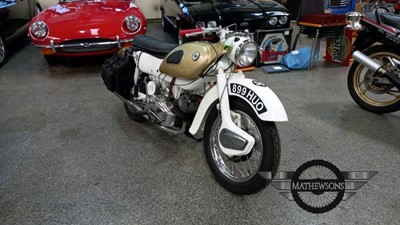 Lot 64 - MOTOR CYCLE LIFT