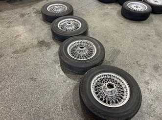 Mk 2 Rims Lot 85 - JAGUAR MK 2 WHEELS