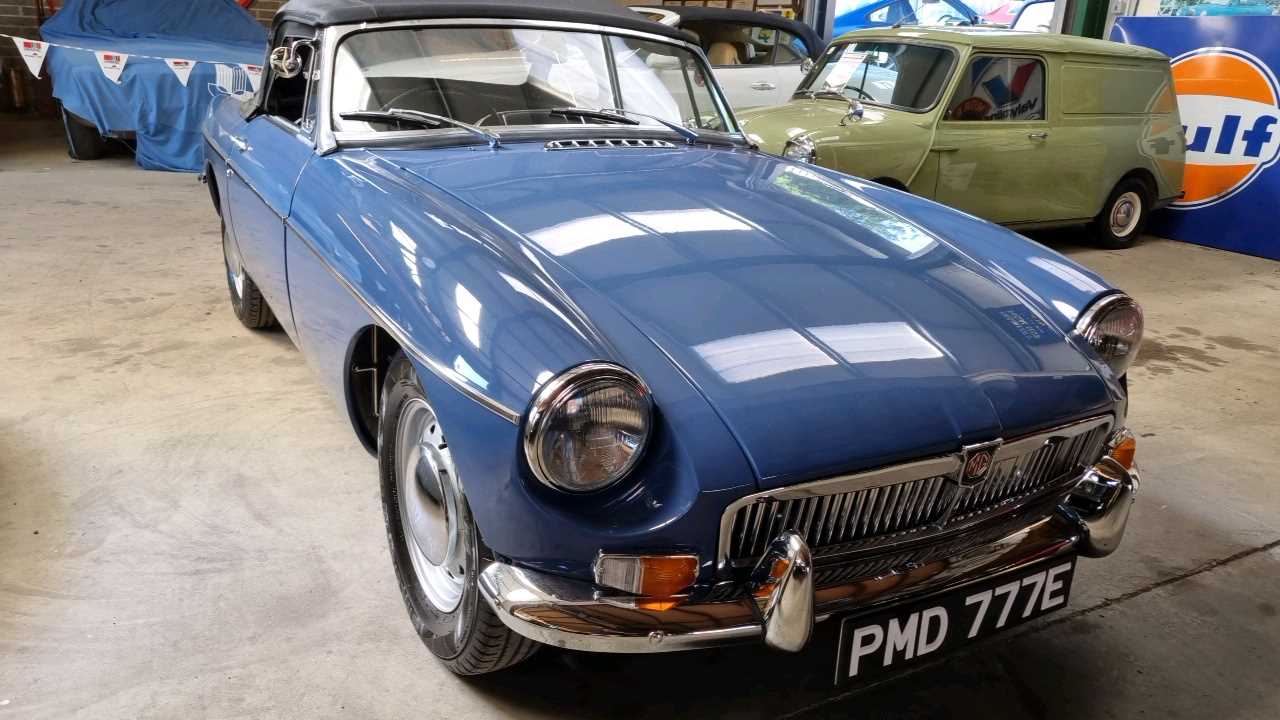 Lot 317 - 1967 MG B ROADSTER