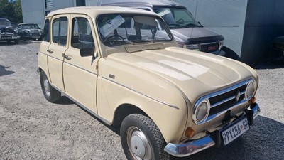 Lot 289 - 1971 RENAULT 4 DELUXE