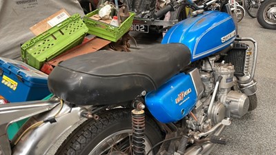 Lot 304 - 1974 SUZUKI GT750