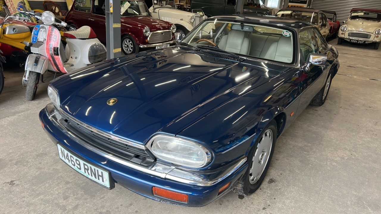 Lot 390 - 1995 JAGUAR XJS CELEBRATION  4.0 AUTO