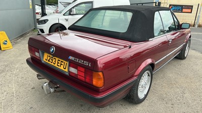 Lot 530 - 1992 BMW 325I CABRIOLET