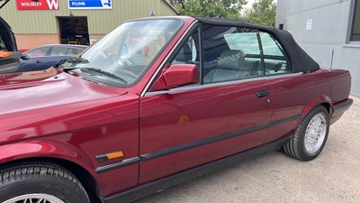 Lot 530 - 1992 BMW 325I CABRIOLET