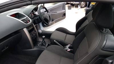 Lot 550 - 2011 PEUGEOT 207 SPORT CC