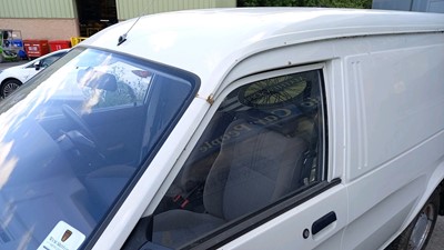 Lot 603 - 2000 ROVER MAESTRO VAN