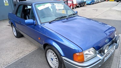 Lot 619 - 1990 FORD ESCORT XR3I CONVERTIBLE