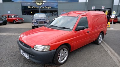 Lot 638 - 2002 FORD ESCORT 55 D VAN