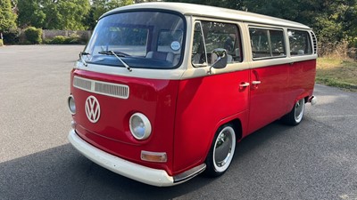 Lot 209 - 1970 VOLKSWAGEN T2 KOMBI / BAY WINDOW