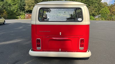 Lot 209 - 1970 VOLKSWAGEN T2 KOMBI / BAY WINDOW