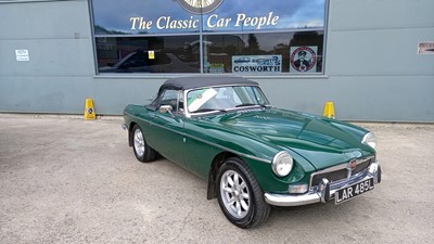 Lot 252 - 1972 MG B