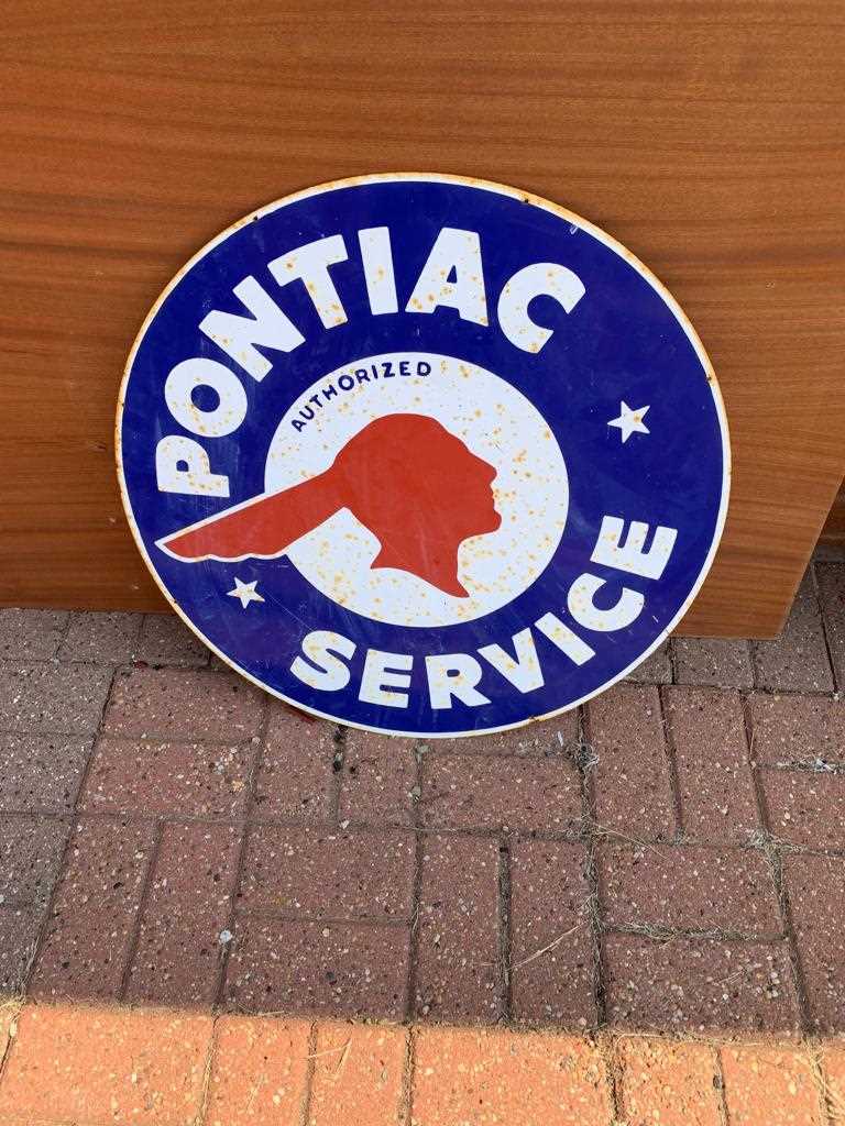 Lot 327 - ROUND ENAMEL PONTIAC SERVCE SIGN