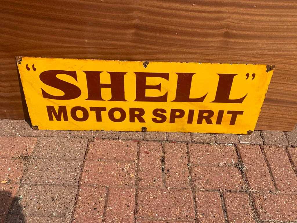 Lot 77 - ENAMEL SHELL MOTOR OIL SIGN