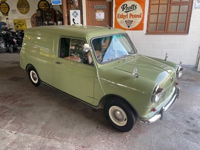 Lot 673 - 1967 AUSTIN MINI VAN